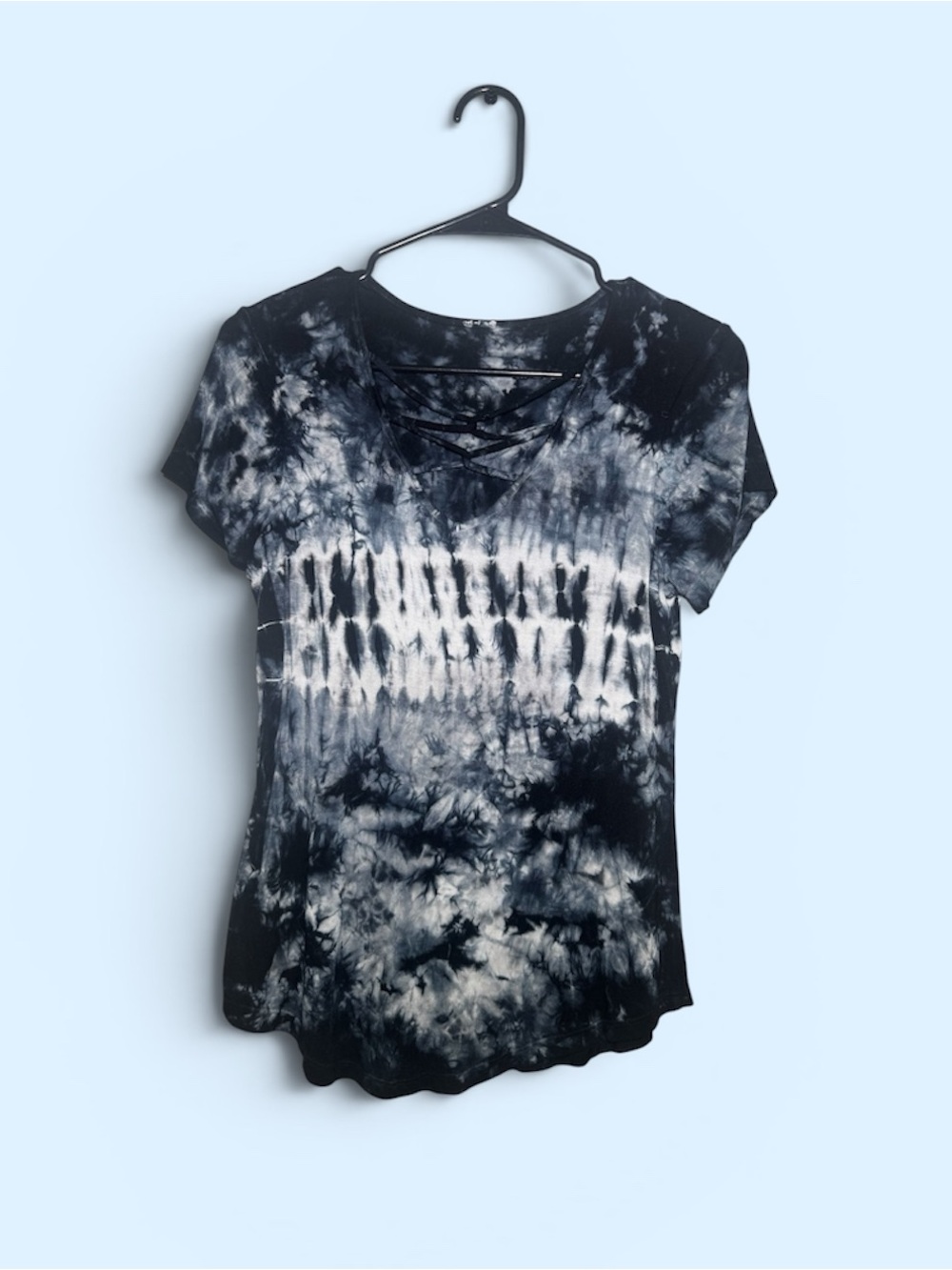 Mossimo Supply Co. Black and White Tie-Dye Crisscross Short Sleeve Top
